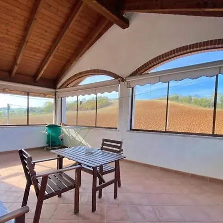Qomo Con Terrazza-netflix&wifi Apartment Pecetto di Valenza
